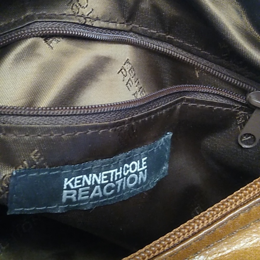 Kenneth Cole Reaction Leather Tan Shoulder Hobo - Picture 7 of 11